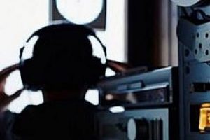 'NSA d&uuml;nyadaki b&uuml;t&uuml;n telefon konuşmalarını kaydedebilir'