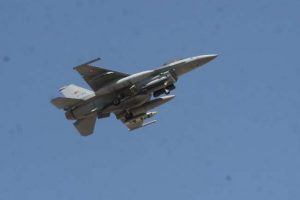 Yunan u&ccedil;aklarından F-16'lı taciz