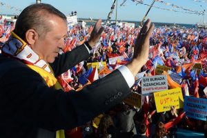 Meydanlar bu &ccedil;irkin oyunlara itiraz ediyor