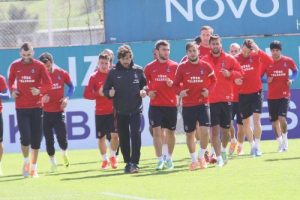 Trabzonspor'da Emre G&uuml;ral sevinci