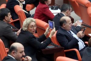 Okur, Hamza&ccedil;ebi'nin konuşmasını internetten canlı yayınladı