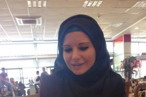 Burcu &Ccedil;etinkaya'nın &ccedil;iğ k&ouml;fteden doğum g&uuml;n&uuml; pastası