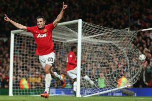 Van Persie Olympiakos'u yerle bir etti:3-0
