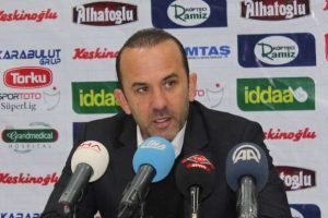 Mehmet &Ouml;zdilek'ten futbol eleştirisi!