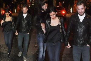 Engin Altan D&uuml;zyatan &Ouml;zge &Ouml;zpirin&ccedil;ci ile pişti oldu