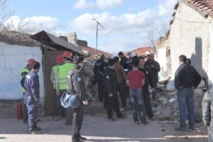 Eve giren kamyonun şof&ouml;r&uuml; &ouml;ld&uuml;