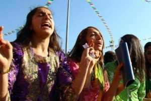 Diyarbakır'daki Nevruz kutlamalarında şaşırtan ilk!