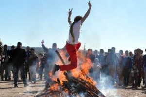 Nevruz ateşi 5 kişiyi yaraladı