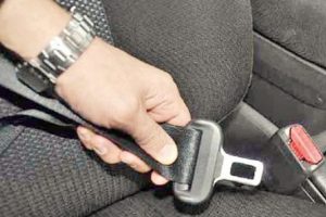 Otob&uuml;ste kemer, elektrikli bisiklette kask mecburi