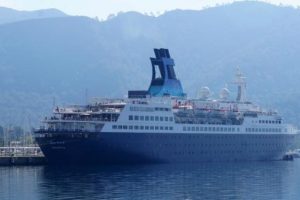 Dev gemi, Marmaris'e 366 turist getirdi