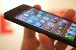 Apple &ccedil;&ouml;z&uuml;m&uuml; buldu artık iPhone'un şarjı bitmeyecek