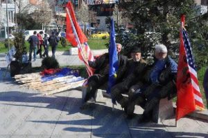 10 kişilik protesto