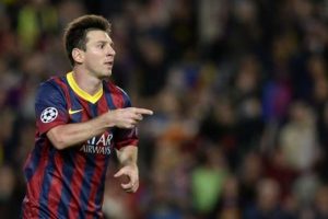 Messi iki rekora daha imza attı