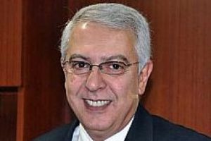 G&uuml;l'&uuml;n en g&uuml;vendiği gitti, Erdoğan'ın g&uuml;vendiği geldi