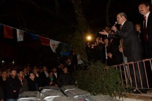 Bursa'da gece yarısı coşkulu miting