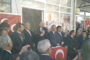 Keles'te miting gibi se&ccedil;im iletişim merkezi a&ccedil;ılışı