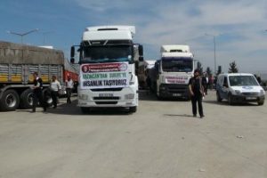 Suriye'ye 13 TIR'lık yardım