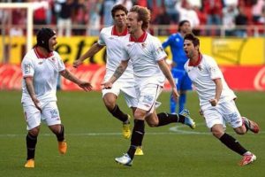 Liverpool Gerrard'ın alternatifini buldu!