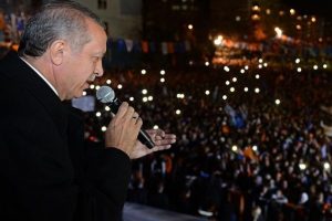 Biz halkın ve hakkın nezdindeki prestijimize bakıyoruz