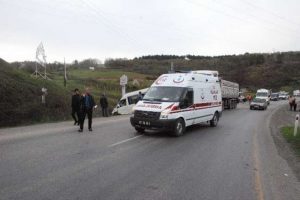 Zincirleme trafik kazası: 15 yaralı