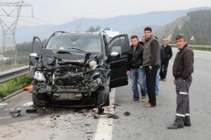 Bursa'da feci kaza! Rekt&ouml;r yardımcısı hayatını kaybetti