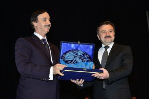 Yıldırım'da Hazar r&uuml;zgarı esti