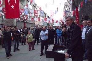 "T&uuml;rkiye'nin siyaseti kirleniyor"