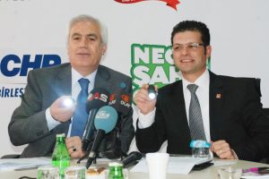 Bozbey'den adaylara serzeniş, se&ccedil;mene sandık uyarısı!