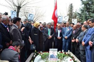 Muhsin Yazıcıoğlu kabri başında anıldı
