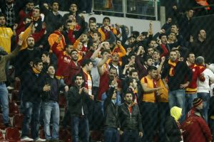 Galatasaray taraftarları isyan etti!