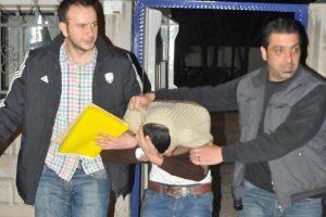 18'inci yaş g&uuml;n&uuml;n&uuml; hırsızlık yaparak kutladı