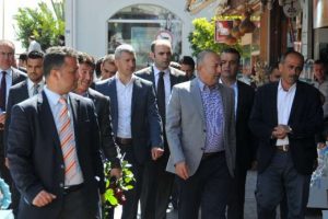 "Se&ccedil;imler T&uuml;rkiye'nin yol haritasını belirleyecek"