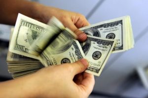 Dolar son iki haftanın rekorunu kırdı
