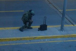 Havalimanı'nda ş&uuml;pheli paket paniği