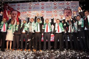 "Maalesef T&uuml;rkiye'yi y&ouml;netenler Suriye'yi iyi okuyamadı"