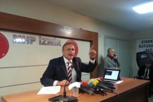 "Twitter'ı kapatıyor, &ouml;zg&uuml;rl&uuml;kten bahsediyor"