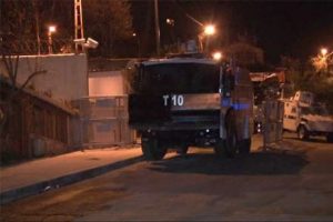 İzinsiz g&ouml;steriye polis m&uuml;dahalesi