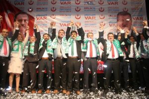 "T&uuml;rkiye hukuk devleti olmaktan &ccedil;ıkıyor"