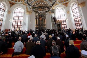 Cuma hutbesinde 'h&uuml;rriyet ve mesuliyet' işlenecek