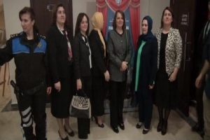 &Ccedil;ocuklar tehlikelere karşı tiyatroyla bilin&ccedil;lendirildi