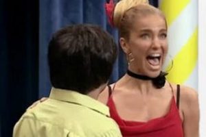 Burcu Esmersoy G&uuml;ld&uuml;r G&uuml;ld&uuml;r Show'a konuk oldu...