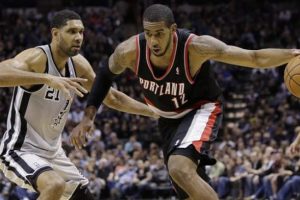 Aldridge d&ouml;nd&uuml;, Portland yendi!