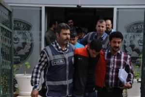 &Ccedil;ocuklara hırsızlık yaptıran &ccedil;ete &ccedil;&ouml;kertildi