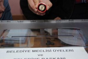 T&uuml;rkiye sandık başında!