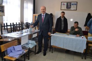Torun, Nil&uuml;fer Demirci İlk&ouml;ğretim Okulu'nda oyunu kullandı