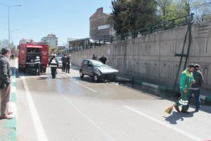 Bursa'da feci kaza! K&ouml;pr&uuml;den u&ccedil;tu!
