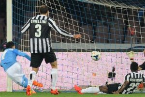 Napoli Juventus'a şans tanımadı:2-0