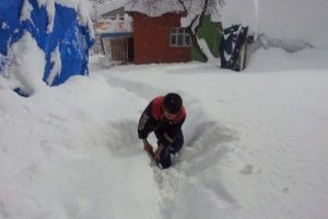 Kar kalınlığı 1 metreyi buldu