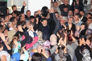 B&uuml;y&uuml;k bir zaferle &ccedil;ıktı