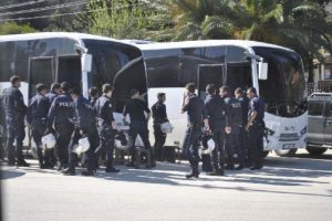 Se&ccedil;im kavgasında &ouml;lenler defnedildi